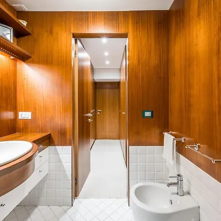 Apartment Accessible Groundfloor Near Station Ca' Rezzonico *